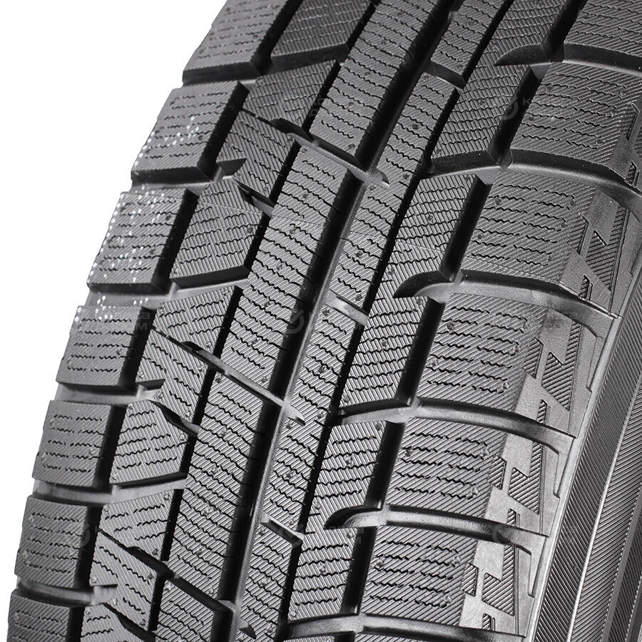 Шина Yokohama iceGUARD IG50 + 215/55 R17 94Q