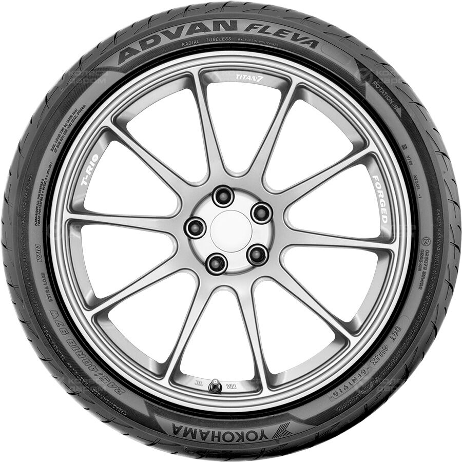 Шина Yokohama Advan FLEVA V701 225/55 R17 97W