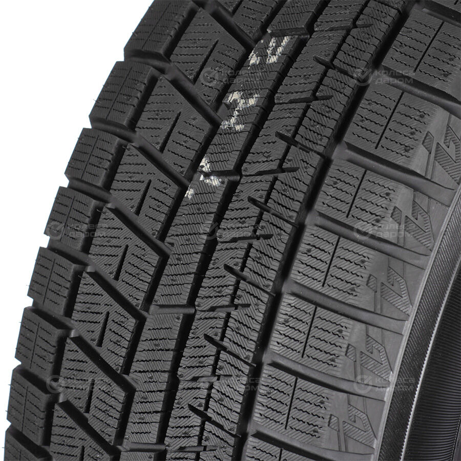 Шина Yokohama iceGUARD IG60 215/50 R17 91Q